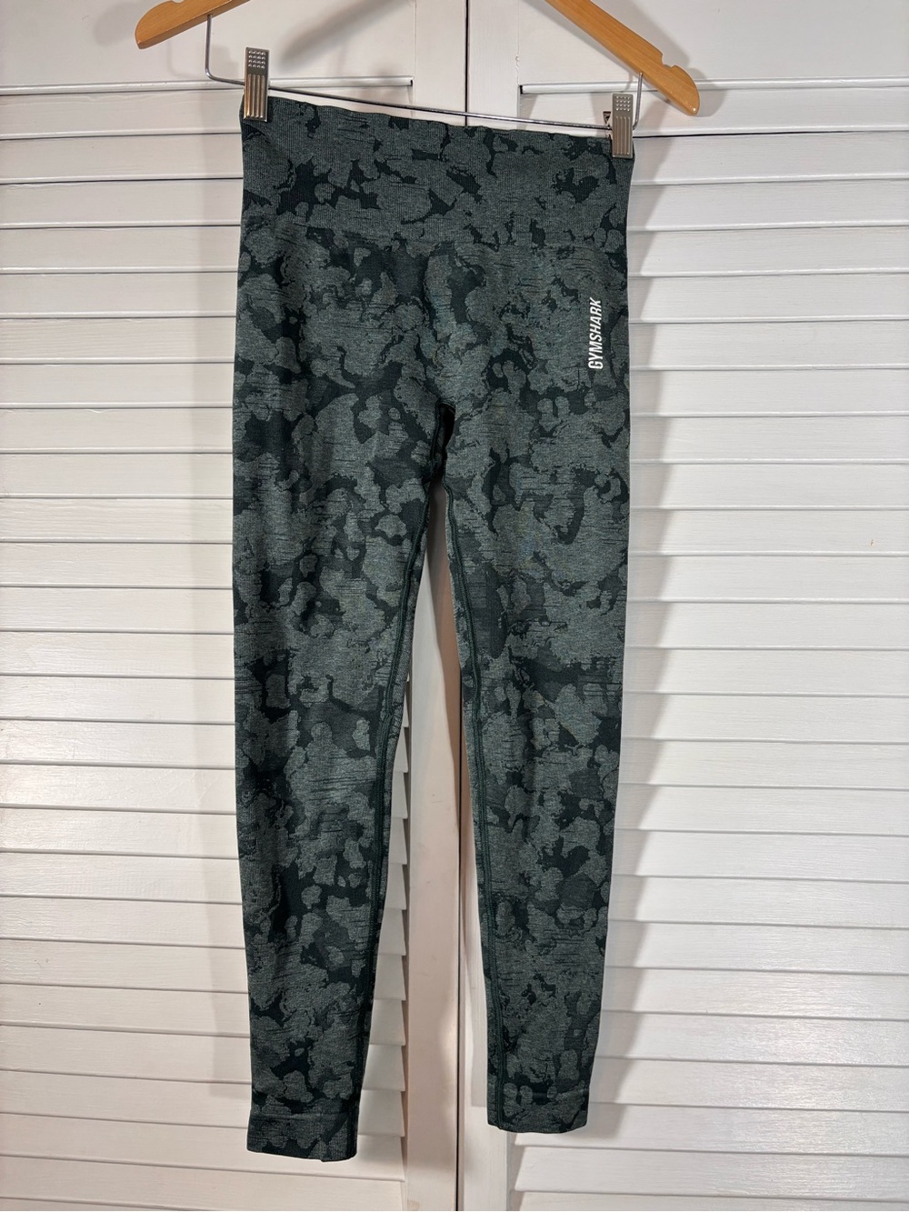 Gymshark Adapt Camo Seamless Leggings Dark Green Camo Size Small Activewear